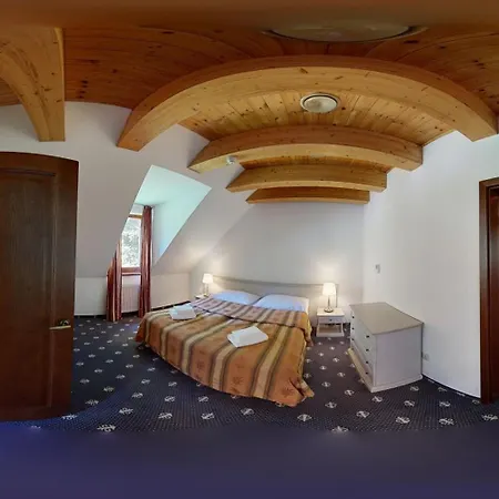 מלון Hradna Brana 4*