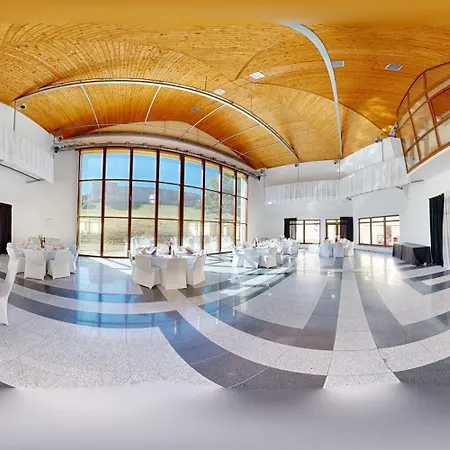 Hradna Brana מלון 4*