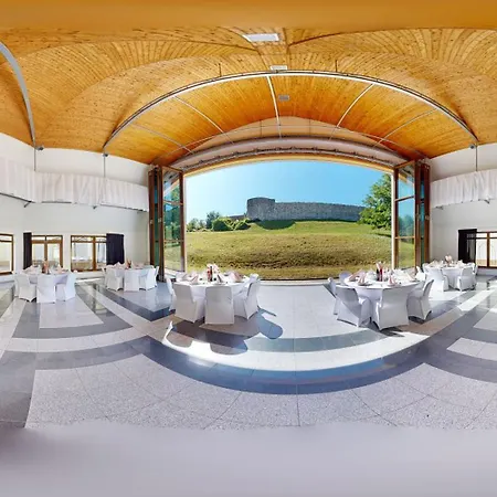 Hradna Brana מלון